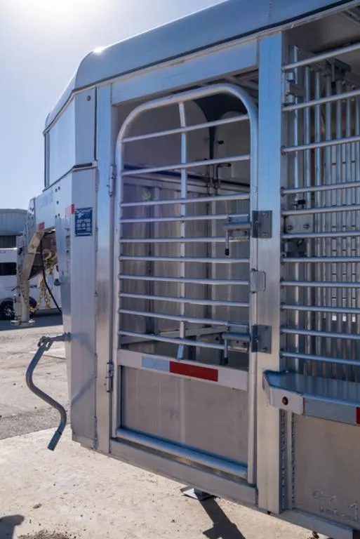 new Stock / Stock Combo Trailers Gooseneck  for sale, in Seguin, TX Thumbnail 6