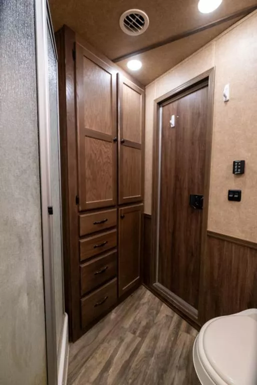 used Horse Trailers Lakota  for sale, in Seguin, TX Thumbnail 23