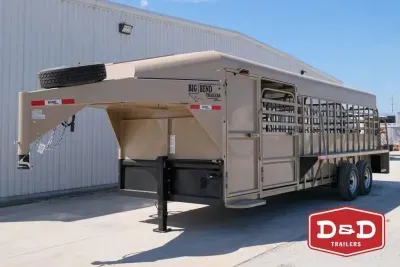 2026 Big Bend Trailers 24 Ft Slant Deluxe Tack Stock Trailer