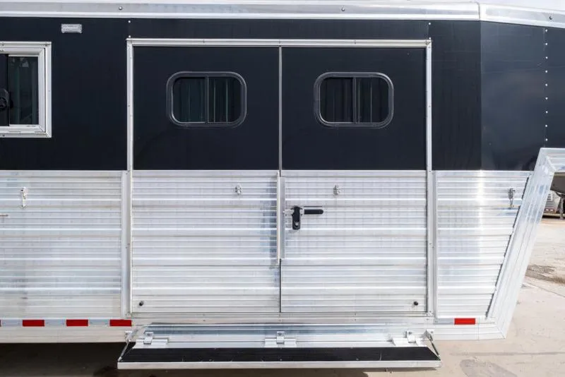 used Horse Trailers Bloomer  for sale, in Seguin, TX Thumbnail 7