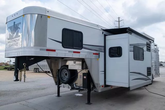 new Horse Trailers Merhow Trailers  for sale, in Seguin, TX Thumbnail 6