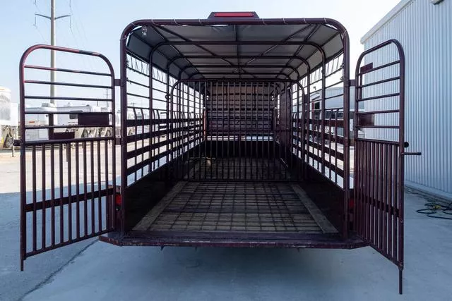 used Stock / Stock Combo Trailers Gooseneck  for sale, in Seguin, TX Thumbnail 7