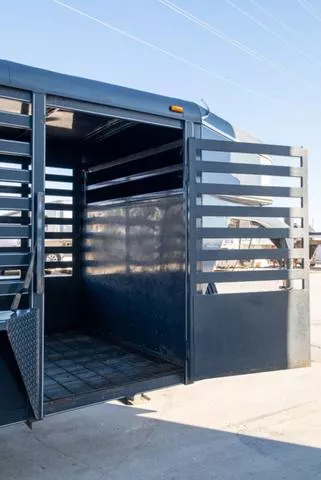 used Stock / Stock Combo Trailers Ranch King  for sale, in Seguin, TX Thumbnail 6