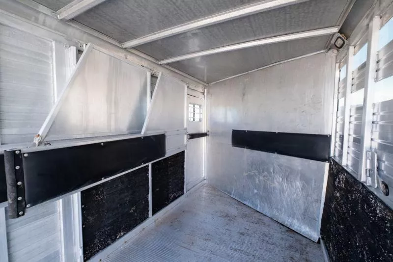 used Horse Trailers Sundowner Trailers  for sale, in Seguin, TX Thumbnail 12