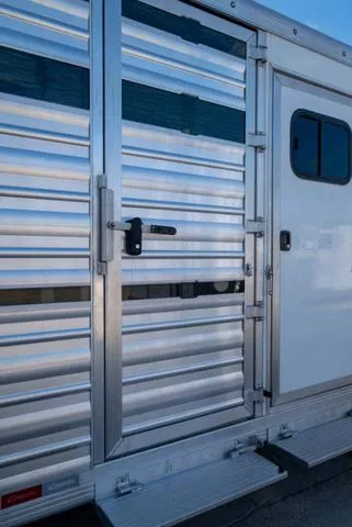 used Horse Trailers Cimarron Trailers  for sale, in Seguin, TX Thumbnail 27