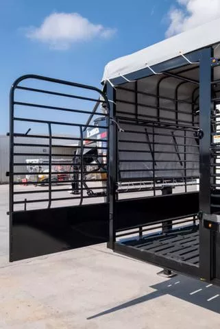 new Stock / Stock Combo Trailers Gooseneck  for sale, in Seguin, TX Thumbnail 7