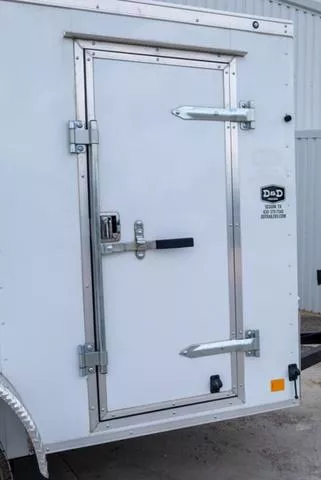 used Cargo (Enclosed) Trailers Continental Cargo  for sale, in Seguin, TX Thumbnail 5
