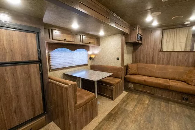 used Horse Trailers Lakota  for sale, in Seguin, TX Thumbnail 20