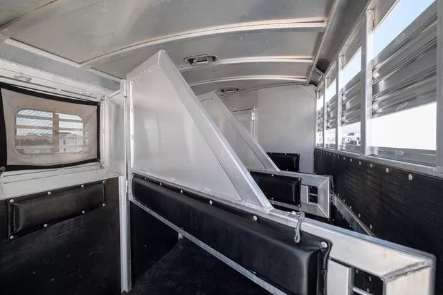 used Horse Trailers Platinum Coach  for sale, in Seguin, TX Thumbnail 17