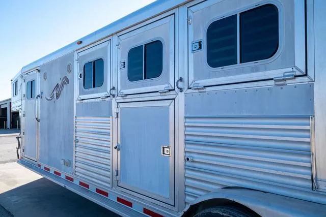 used Horse Trailers Platinum Coach  for sale, in Seguin, TX Thumbnail 15