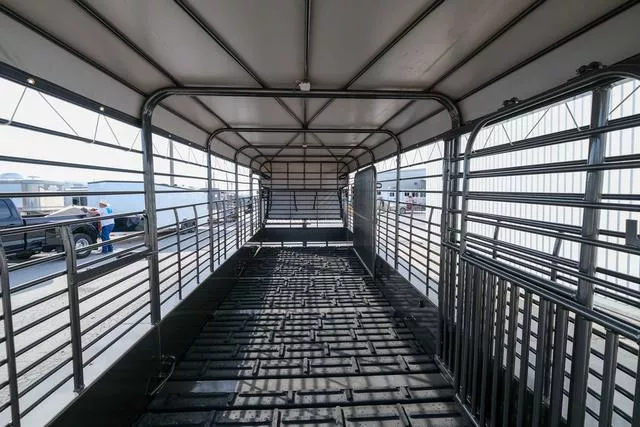 new Stock / Stock Combo Trailers Gooseneck  for sale, in Seguin, TX Thumbnail 16