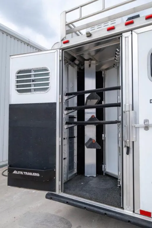 used Horse Trailers Elite Trailers  for sale, in Seguin, TX Thumbnail 21