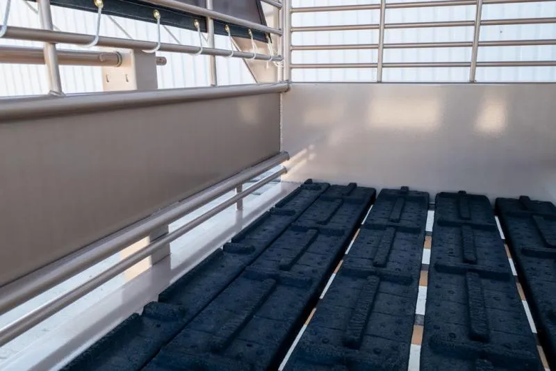 new Stock / Stock Combo Trailers Gooseneck  for sale, in Seguin, TX Thumbnail 9