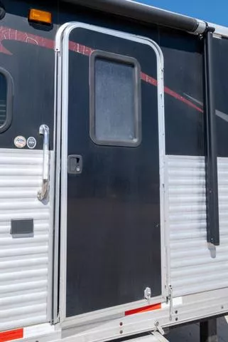 used Horse Trailers Bison Trailers  for sale, in Seguin, TX Thumbnail 17