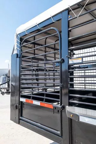 new Stock / Stock Combo Trailers Gooseneck  for sale, in Seguin, TX Thumbnail 6