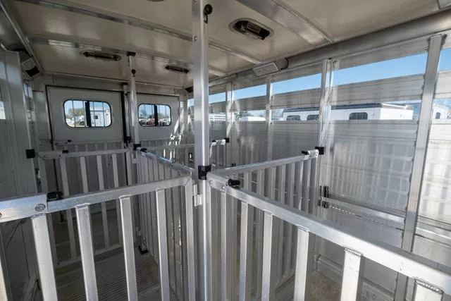 used Horse Trailers Cimarron Trailers  for sale, in Seguin, TX Thumbnail 10