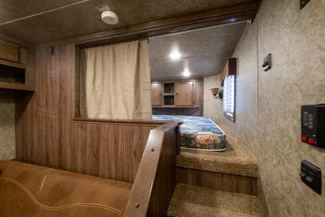 used Horse Trailers Lakota  for sale, in Seguin, TX Thumbnail 26