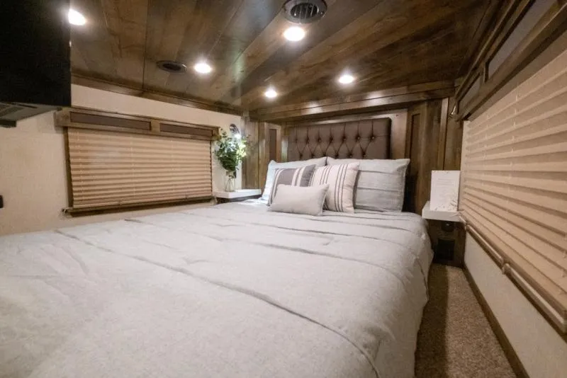 new Horse Trailers Elite Trailers  for sale, in Seguin, TX Thumbnail 25