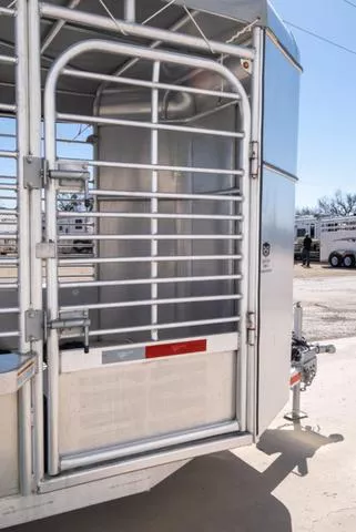 new Stock / Stock Combo Trailers Gooseneck  for sale, in Seguin, TX Thumbnail 6