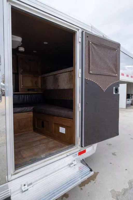 used Horse Trailers Cimarron Trailers  for sale, in Seguin, TX Thumbnail 16