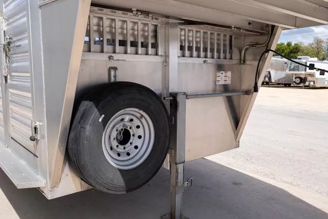 used Stock / Stock Combo Trailers Featherlite  for sale, in Seguin, TX Thumbnail 6