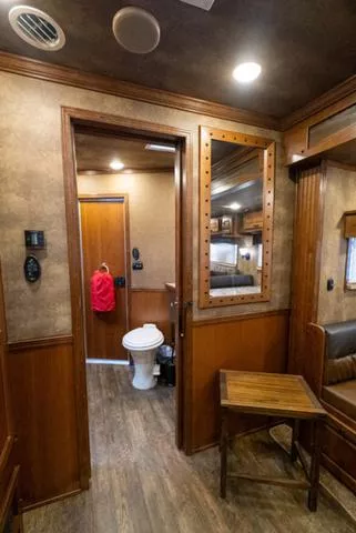 used Horse Trailers Lakota  for sale, in Seguin, TX Thumbnail 40