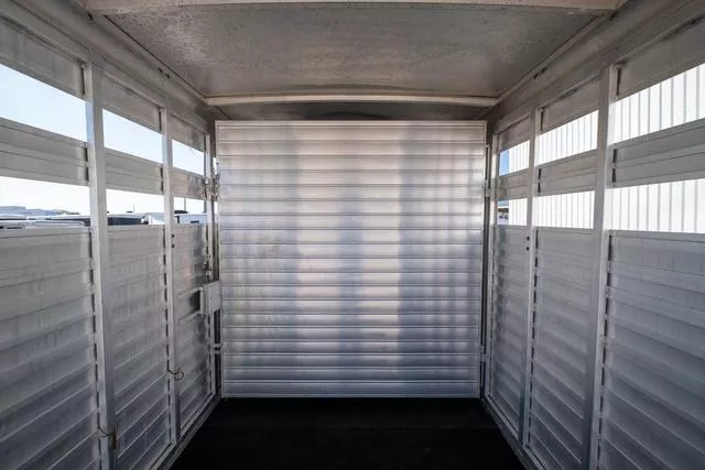 used Horse Trailers Sundowner Trailers  for sale, in Seguin, TX Thumbnail 19