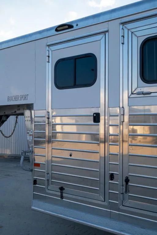 used Horse Trailers Sundowner Trailers  for sale, in Seguin, TX Thumbnail 6