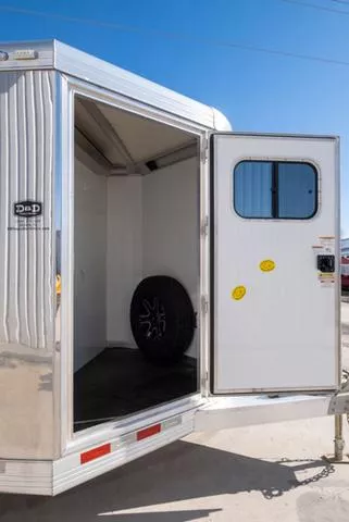 used Horse Trailers Cimarron Trailers  for sale, in Seguin, TX Thumbnail 6