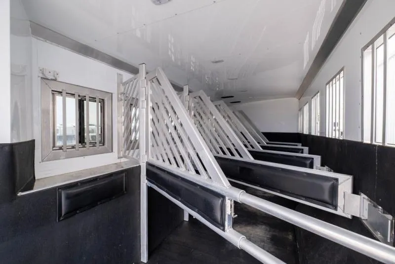 used Horse Trailers Bloomer  for sale, in Seguin, TX Thumbnail 25