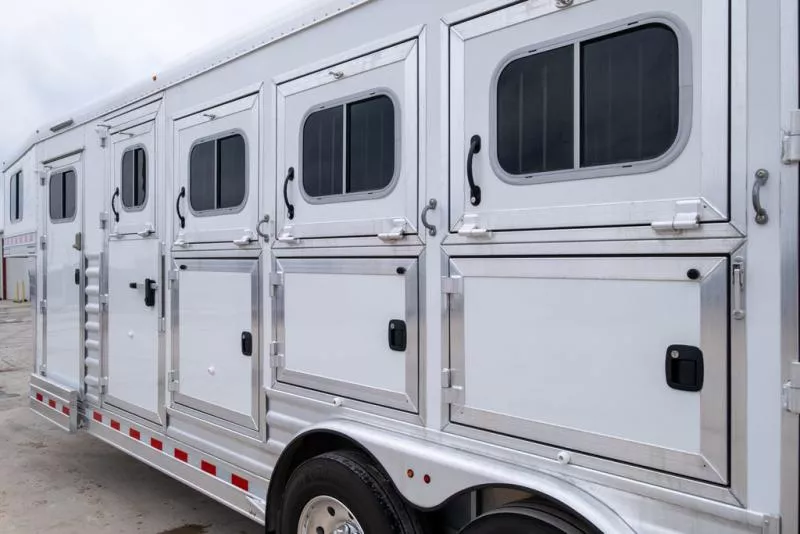 used Horse Trailers Elite Trailers  for sale, in Seguin, TX Thumbnail 21