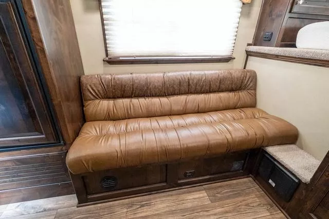 used Horse Trailers Elite Trailers  for sale, in Seguin, TX Thumbnail 40