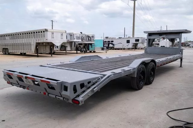 used Equipment / Flatbed Trailers Diamond C Trailers  for sale, in Seguin, TX Thumbnail 3