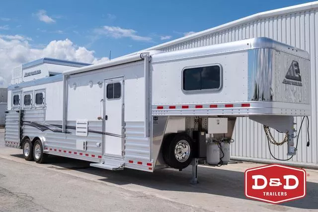 2026 Elite Trailers 3 Horse Living Quarters Trailer 