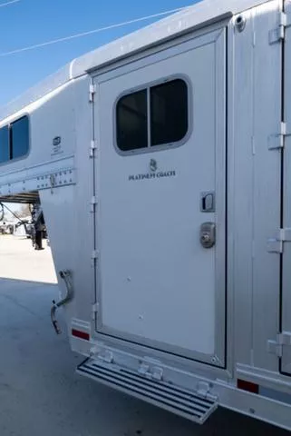 used Horse Trailers Platinum Coach  for sale, in Seguin, TX Thumbnail 9