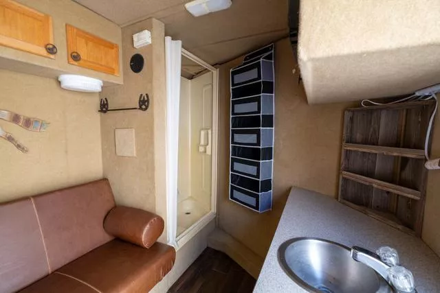 used Horse Trailers Featherlite  for sale, in Seguin, TX Thumbnail 9