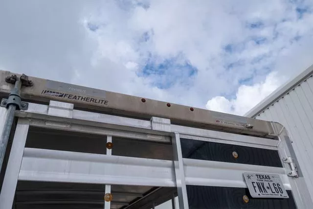 used Stock / Stock Combo Trailers Featherlite  for sale, in Seguin, TX Thumbnail 15