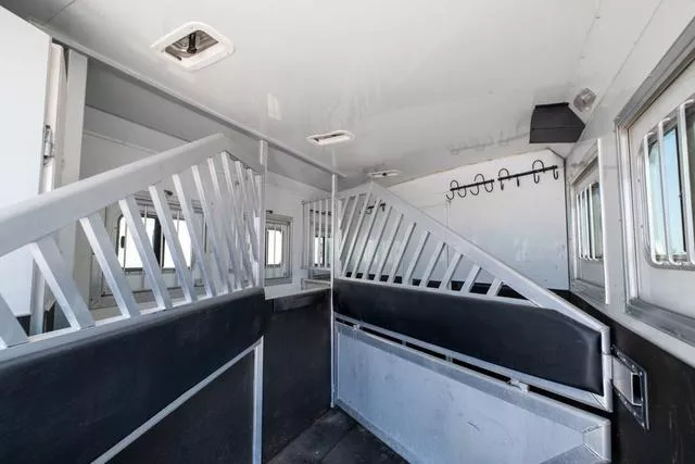 used Horse Trailers Bison Trailers  for sale, in Seguin, TX Thumbnail 14