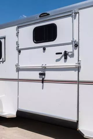 new Horse Trailers Sundowner Trailers  for sale, in Seguin, TX Thumbnail 10