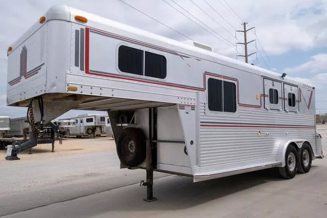 used Horse Trailers 4-Star Trailers  for sale, in Seguin, TX Thumbnail 4
