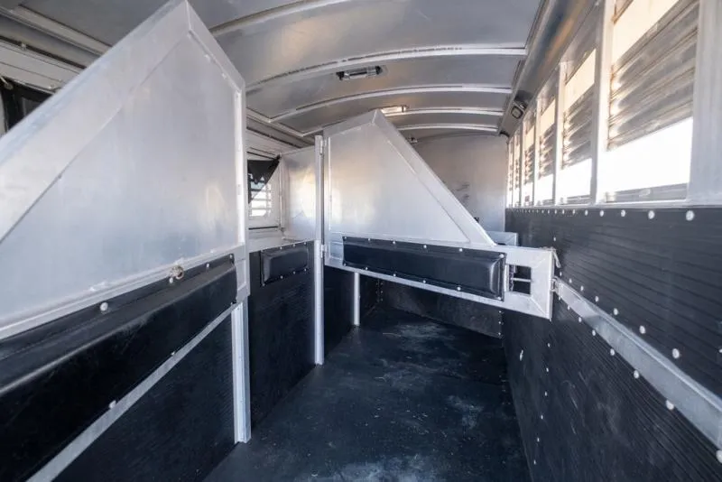 used Horse Trailers Platinum Coach  for sale, in Seguin, TX Thumbnail 23