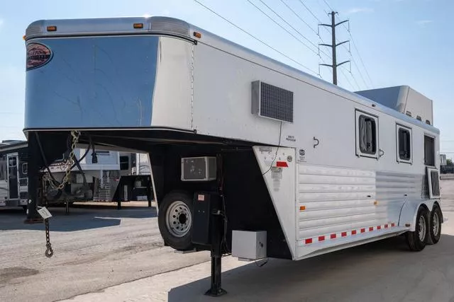 used Horse Trailers Sundowner Trailers  for sale, in Seguin, TX Thumbnail 5