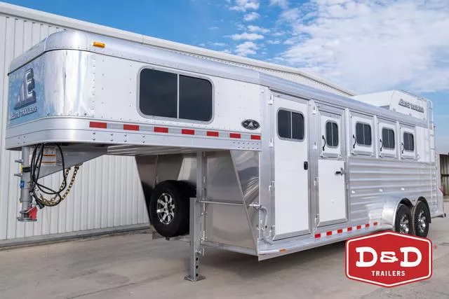 2026 Elite Trailers 4 Horse Mustang Trailer 