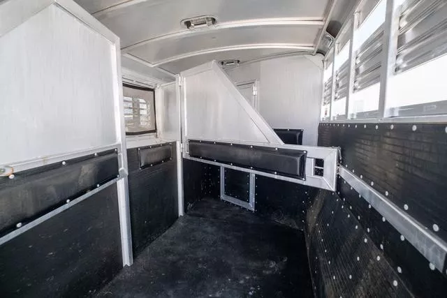 used Horse Trailers Platinum Coach  for sale, in Seguin, TX Thumbnail 14