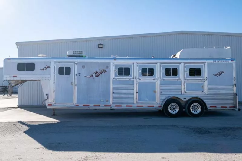 used Horse Trailers Platinum Coach  for sale, in Seguin, TX Thumbnail 2