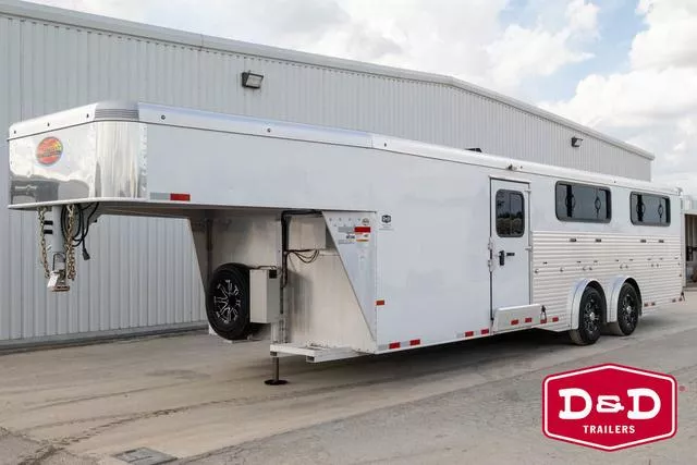 used Horse Trailers Sundowner Trailers  for sale, in Seguin, TX image-0