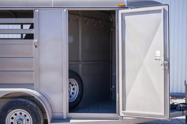 new Horse Trailers W-W Trailer  for sale, in Seguin, TX Thumbnail 8