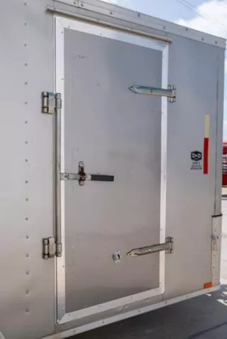 used Cargo (Enclosed) Trailers Interstate  for sale, in Seguin, TX Thumbnail 6