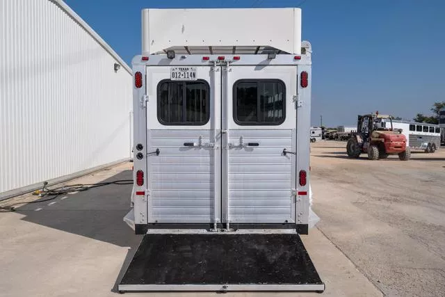 used Horse Trailers Sundowner Trailers  for sale, in Seguin, TX Thumbnail 13