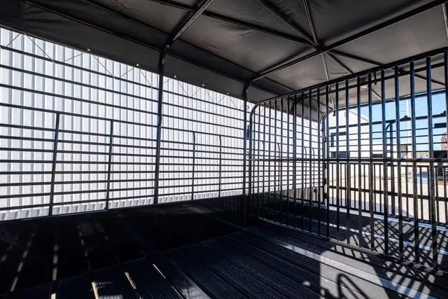 new Stock / Stock Combo Trailers Gooseneck  for sale, in Seguin, TX Thumbnail 8